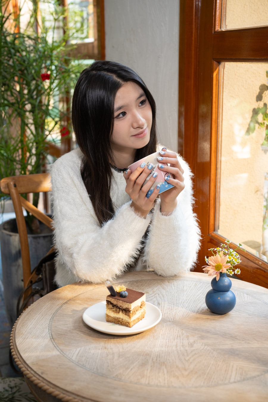 Winter Tale 06 lifestyle
